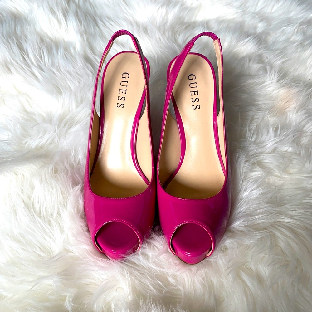 Pink patent leather guess open toe pumps